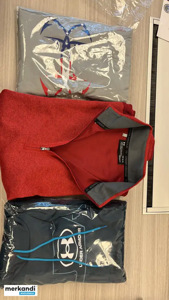 || **Chaquetas de marca y culata de capucha de jersey Lote **||  Lote total: $15,000 pcs