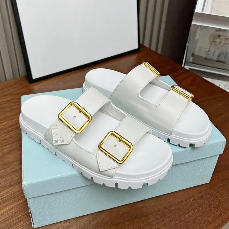 2024 Diseñador de marca de lujo Slides clásicos de playa Sliders Crochet Flatform Sandale Flats Flats Flats Slippers Outdoors Tr