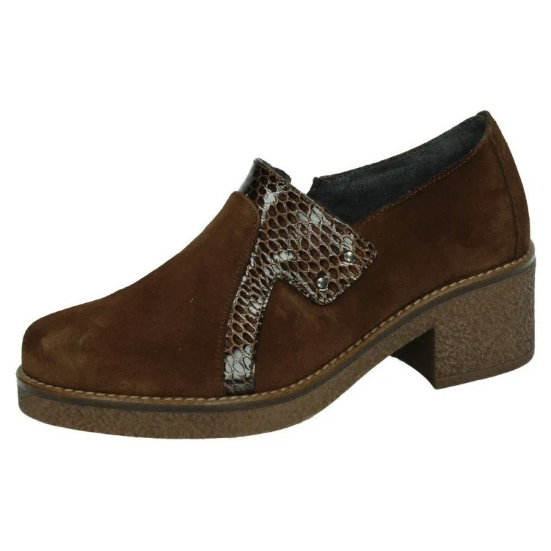 9004 ZAPATO TACÓN BAJO color CUERO