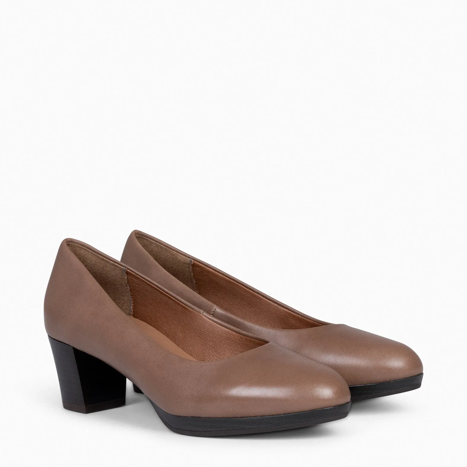 AZAFATA S  ZAPATOS DE TACóN BAJO CON PLATAFORMA TAUPE