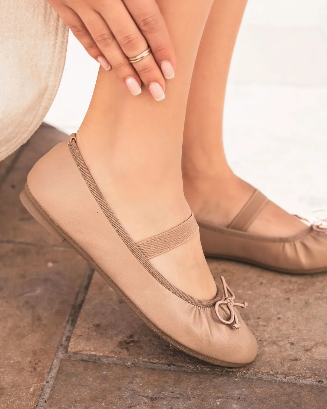 BAILARINAS PLANAS PARA MUJER EN COLOR TOPO  OLYMPIA