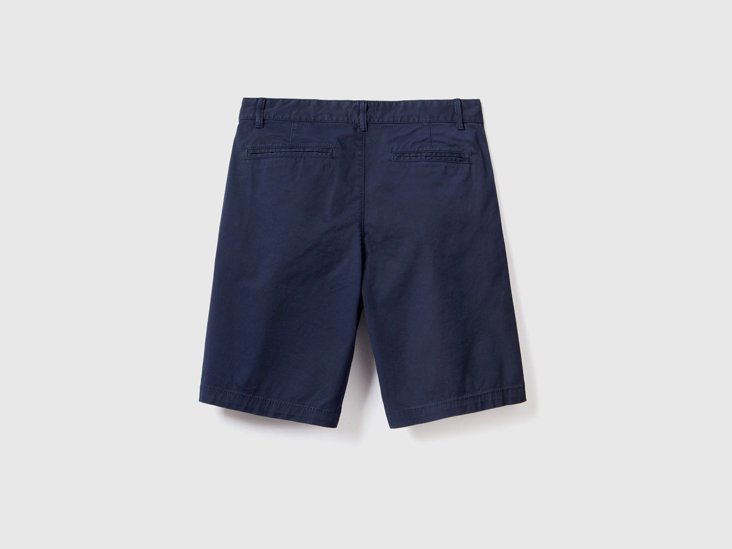 Bermudas chinos de algodón elástico