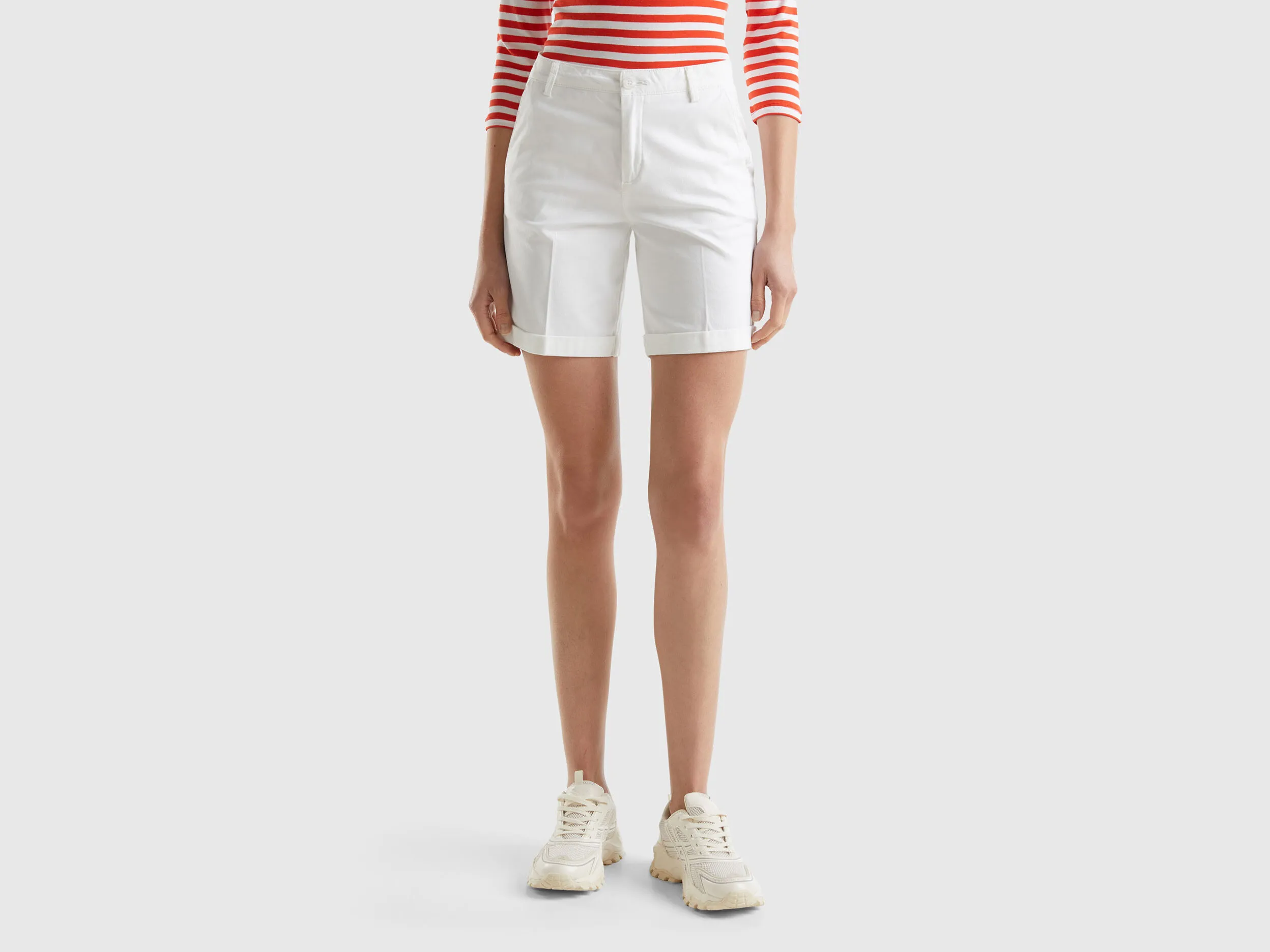 Bermudas de algodón elástico