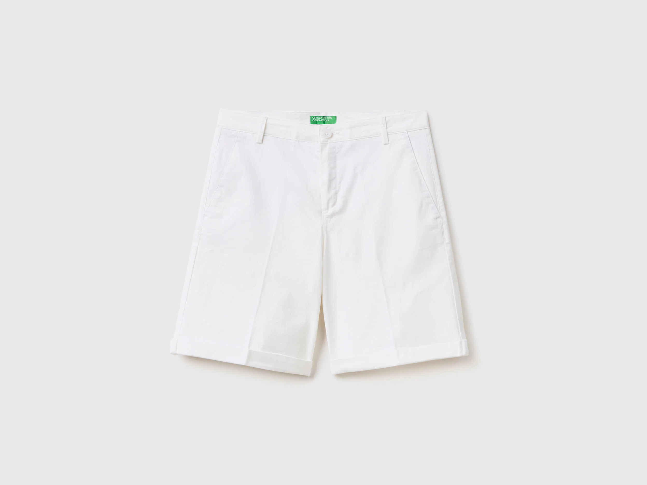 Bermudas de algodón elástico
