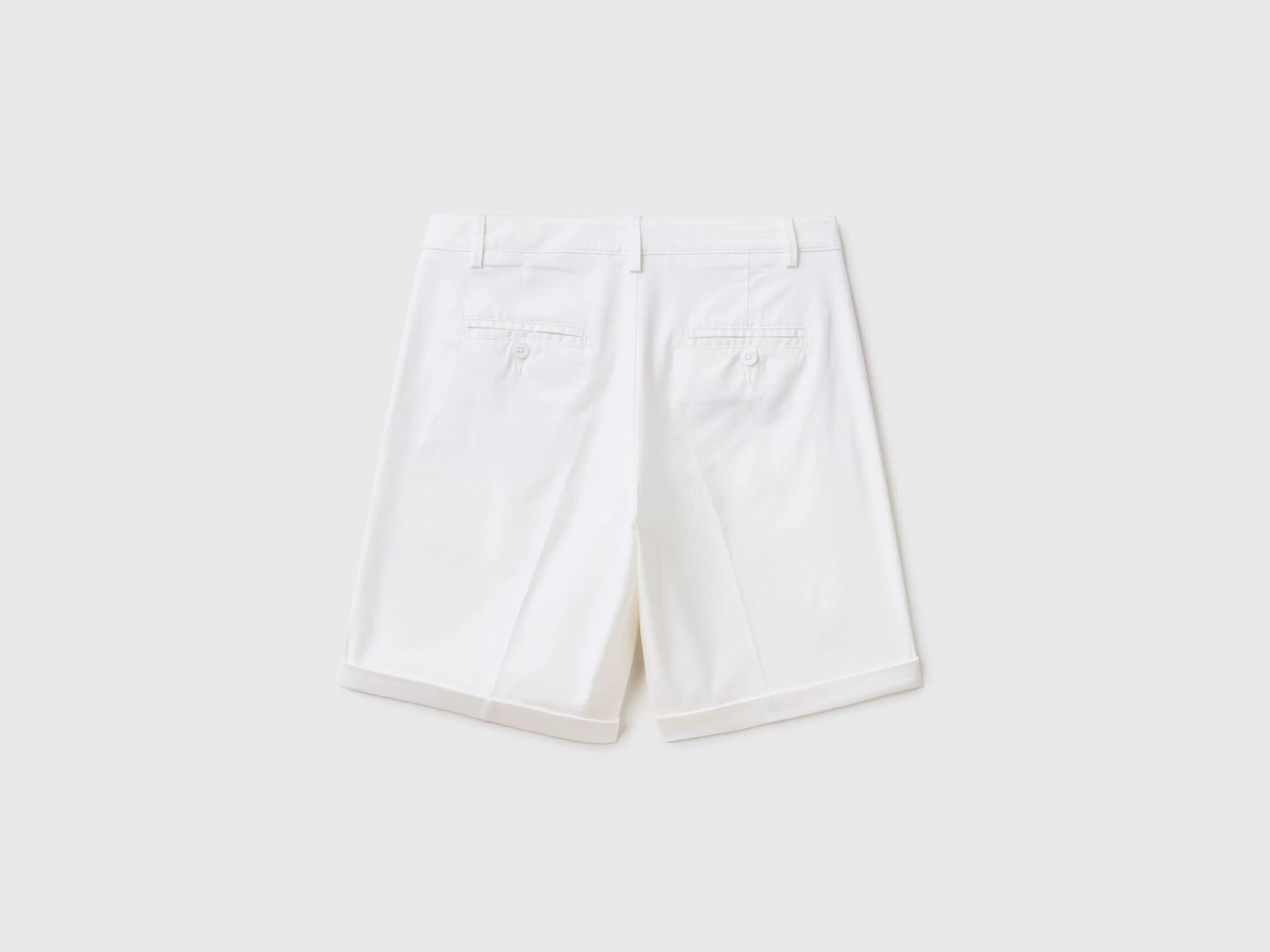 Bermudas de algodón elástico