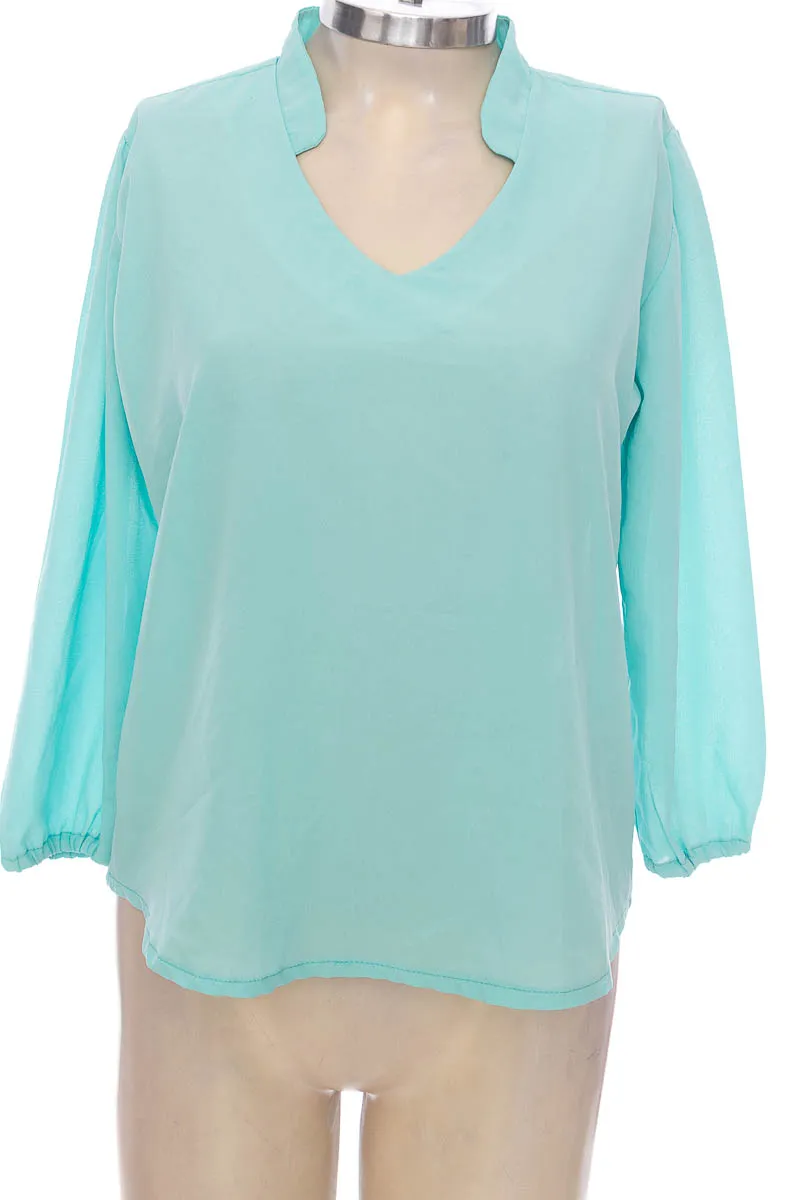 BLUSA COLOR AGUAMARINA  CLOSEANDO