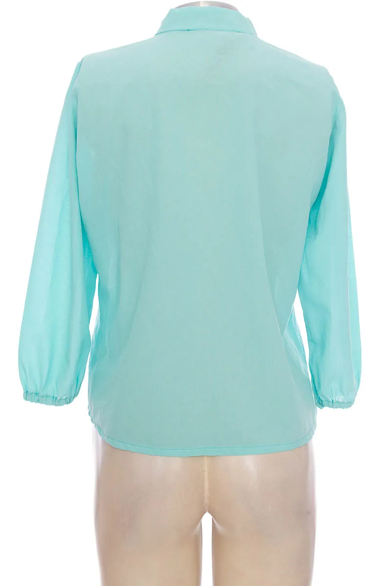 BLUSA COLOR AGUAMARINA  CLOSEANDO
