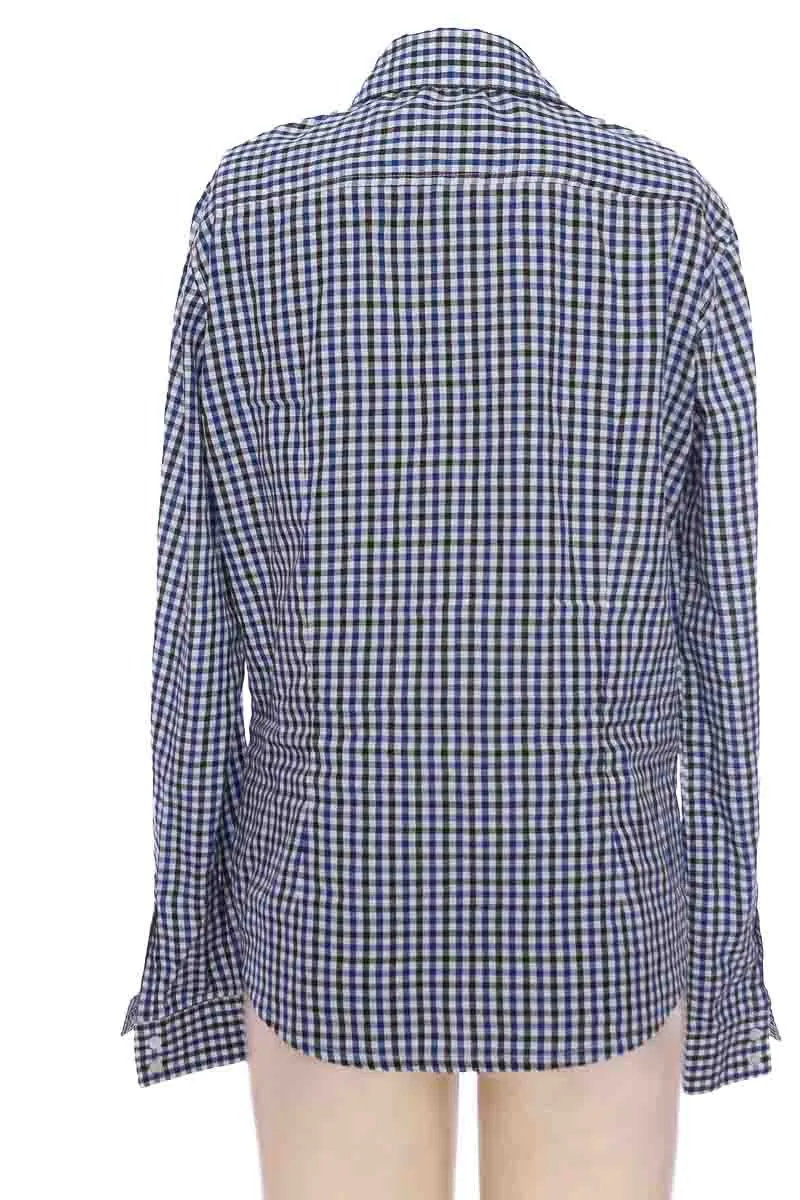 BLUSA COLOR AZUL  CLOSEANDO