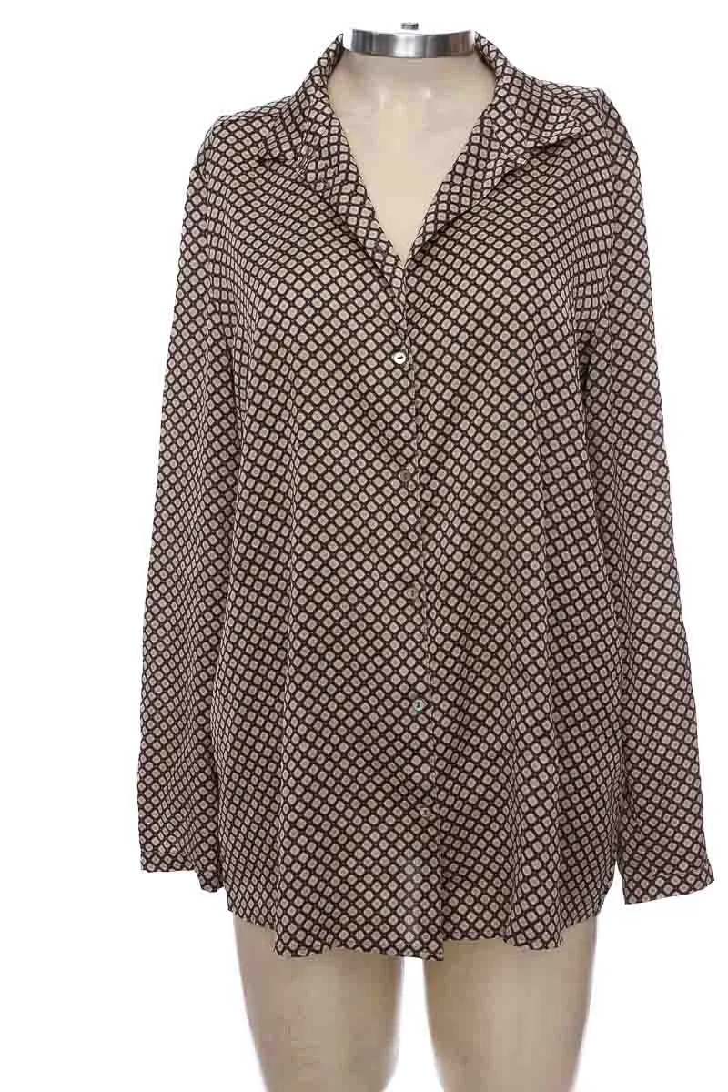 BLUSA COLOR ESTAMPADO  CLOSEANDO