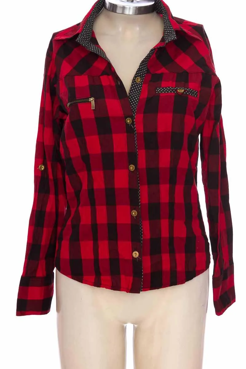 BLUSA COLOR ROJO  CLOSEANDO