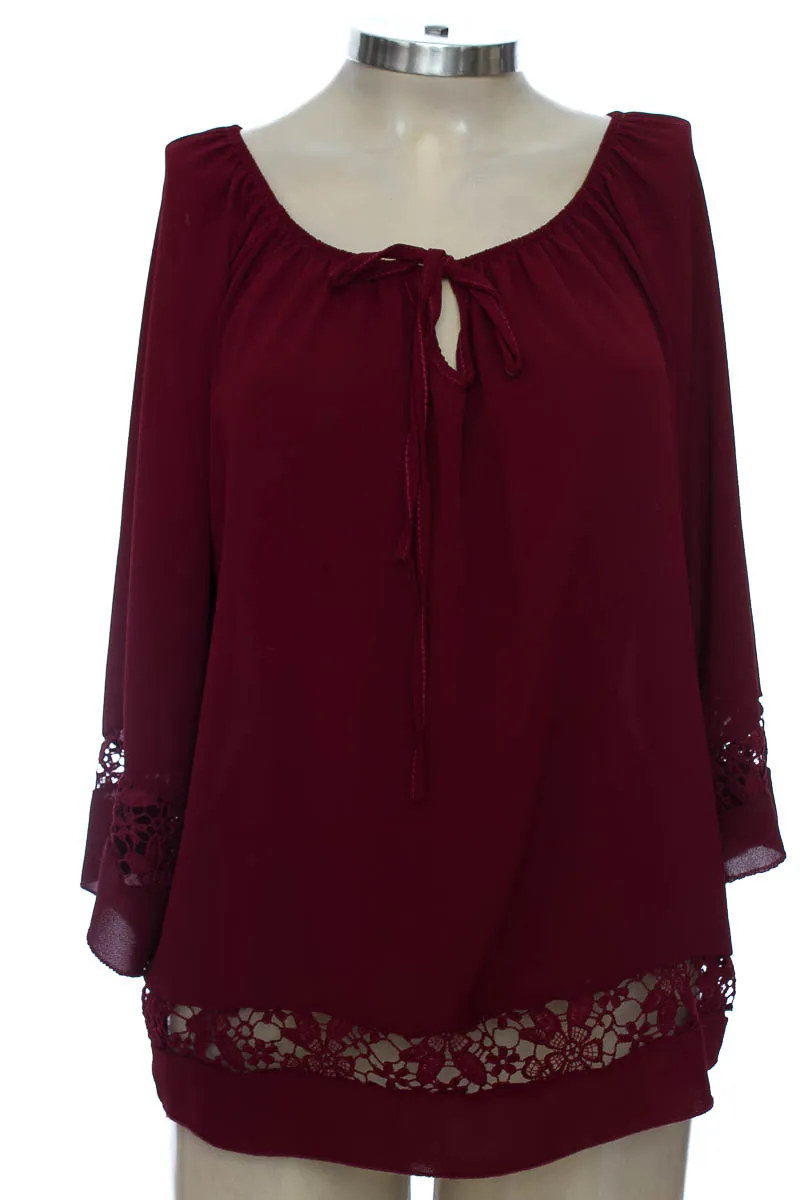 BLUSA COLOR VINOTINTO  CLOSEANDO