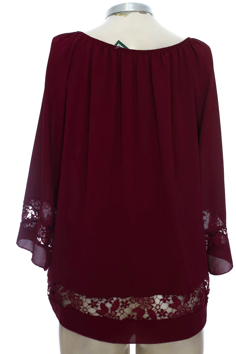 BLUSA COLOR VINOTINTO  CLOSEANDO