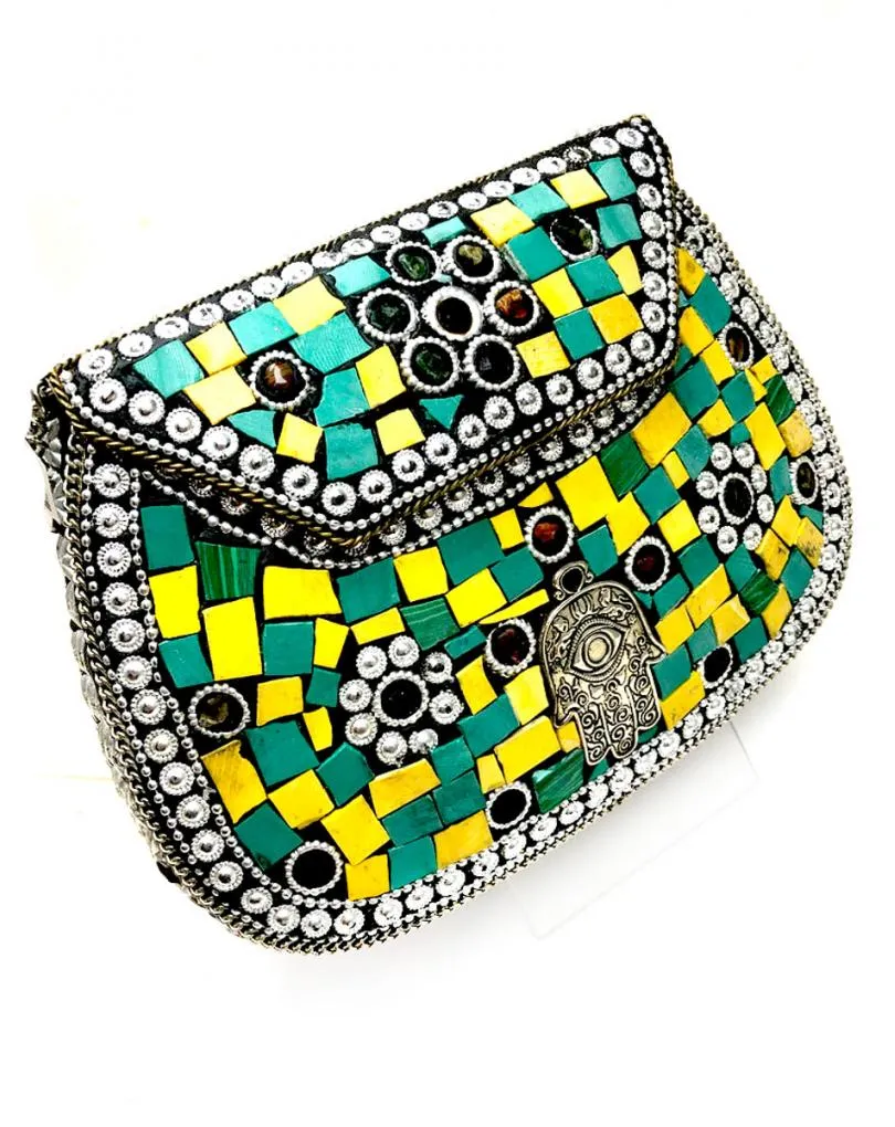 BOLSOS COFRE FIESTA DE MOSAICO VERDE Y AMARILLO CON MANO DE FATIMA