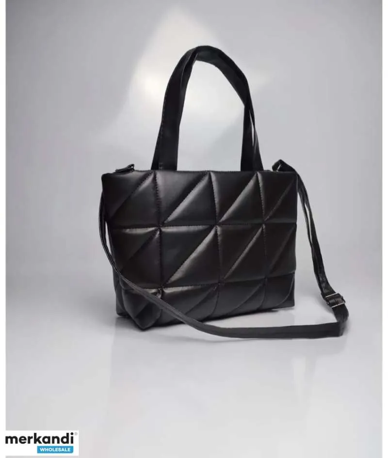 Bolsos Descubre nuestra selección de bolsos de mujer de Turquía con muchos modelos y colores para la venta al por mayor.