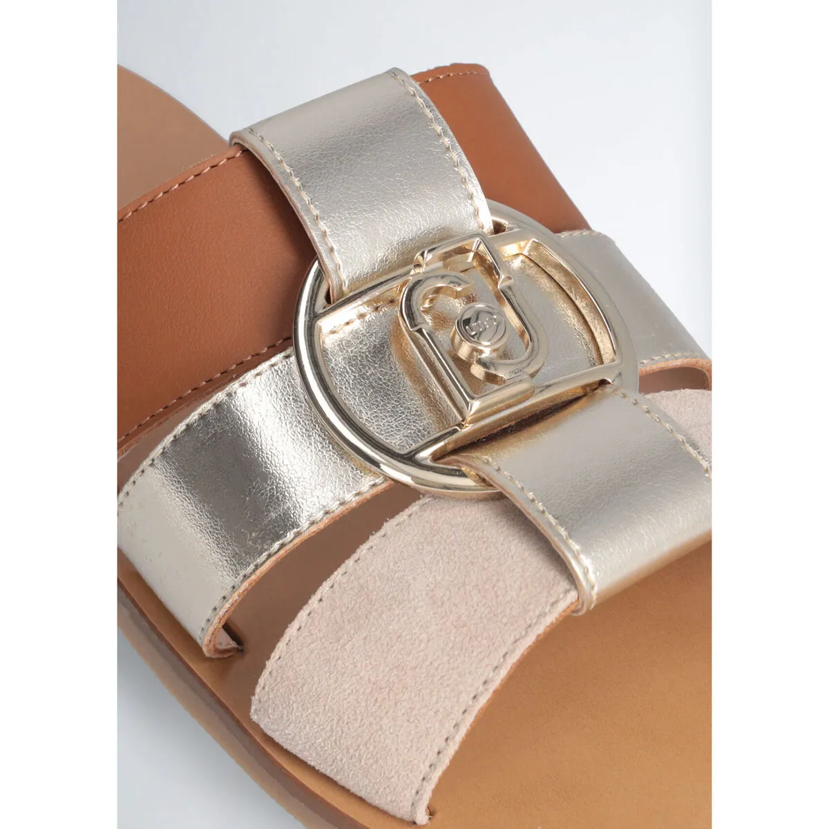 Chanclas planas con logotipo