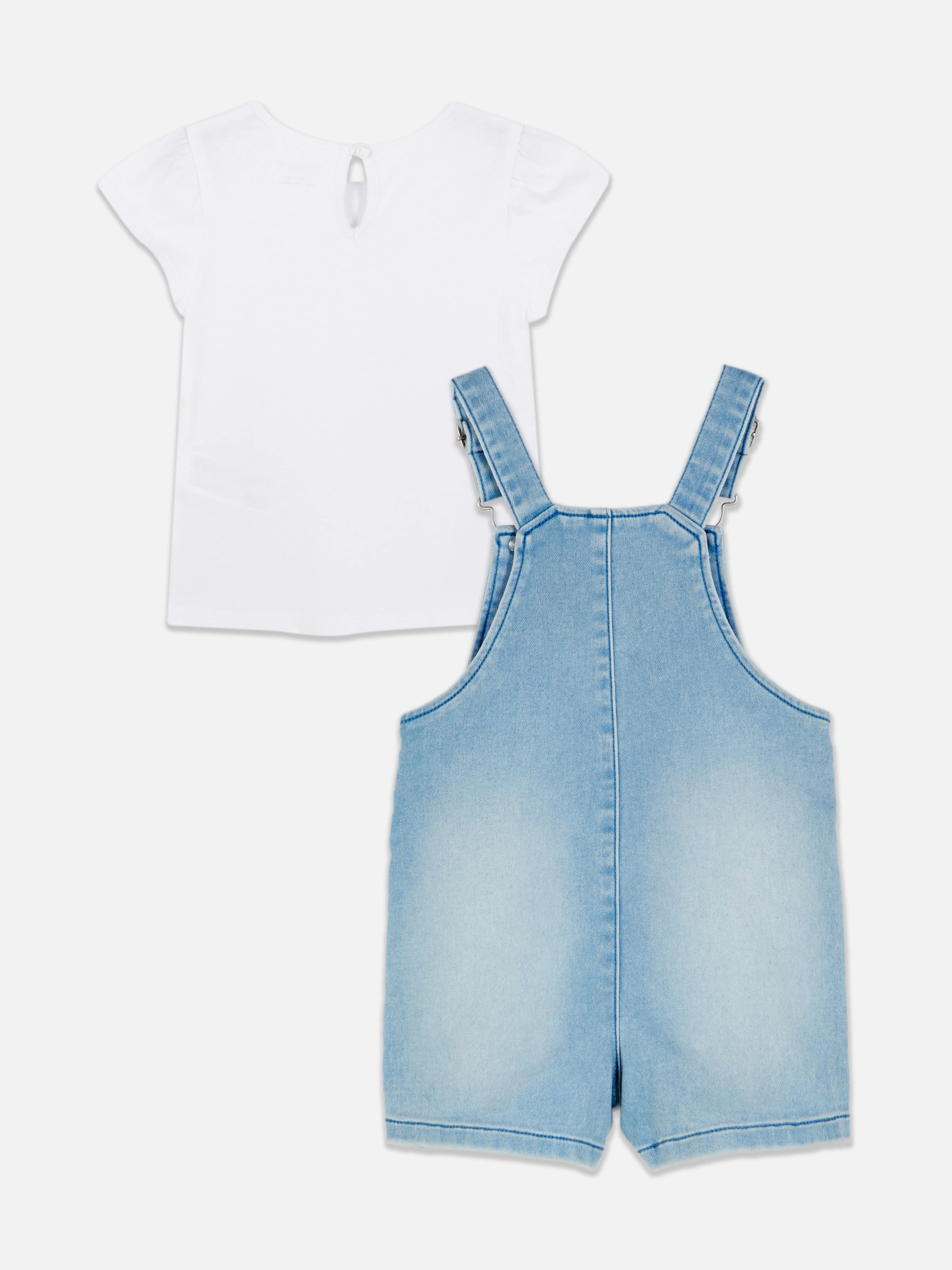 Conjunto de camiseta con volantes y peto vaquero