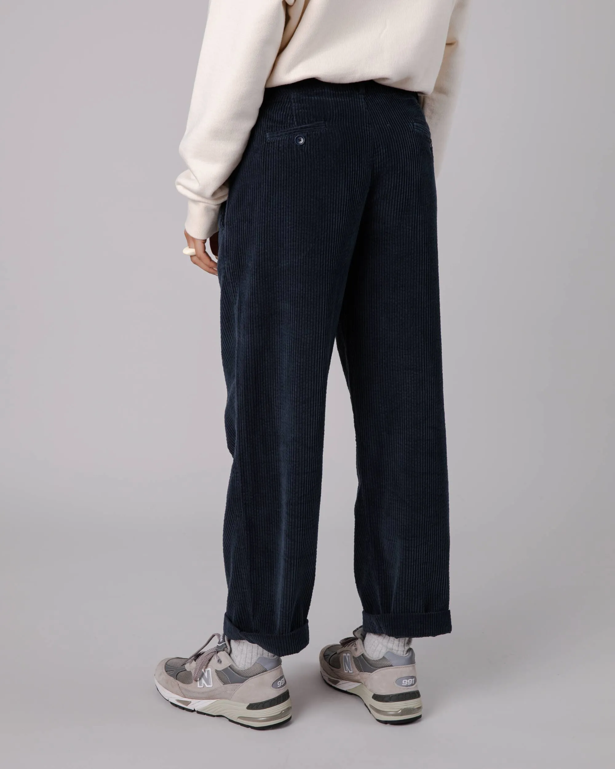 Corduroy Pleated Pant Navy