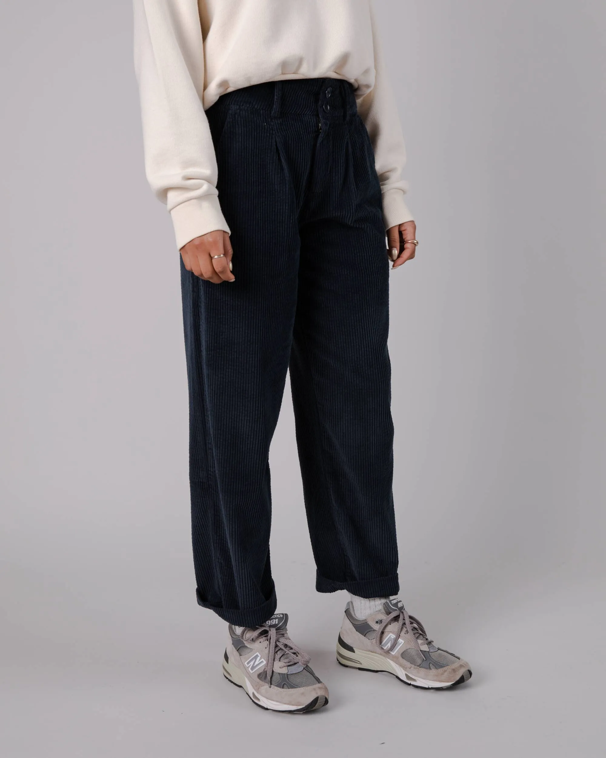 Corduroy Pleated Pant Navy