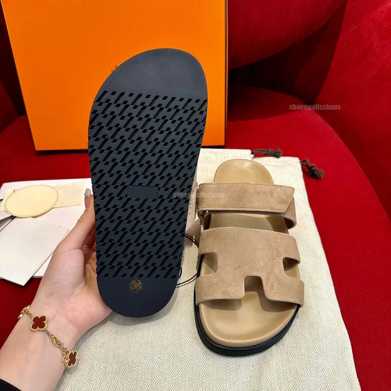 Diseñador Slide Slippers Beach Sandalias planas clásicas Diapositivas Luxury Summer Lady Flip Flip Flip Men de calidad superior 