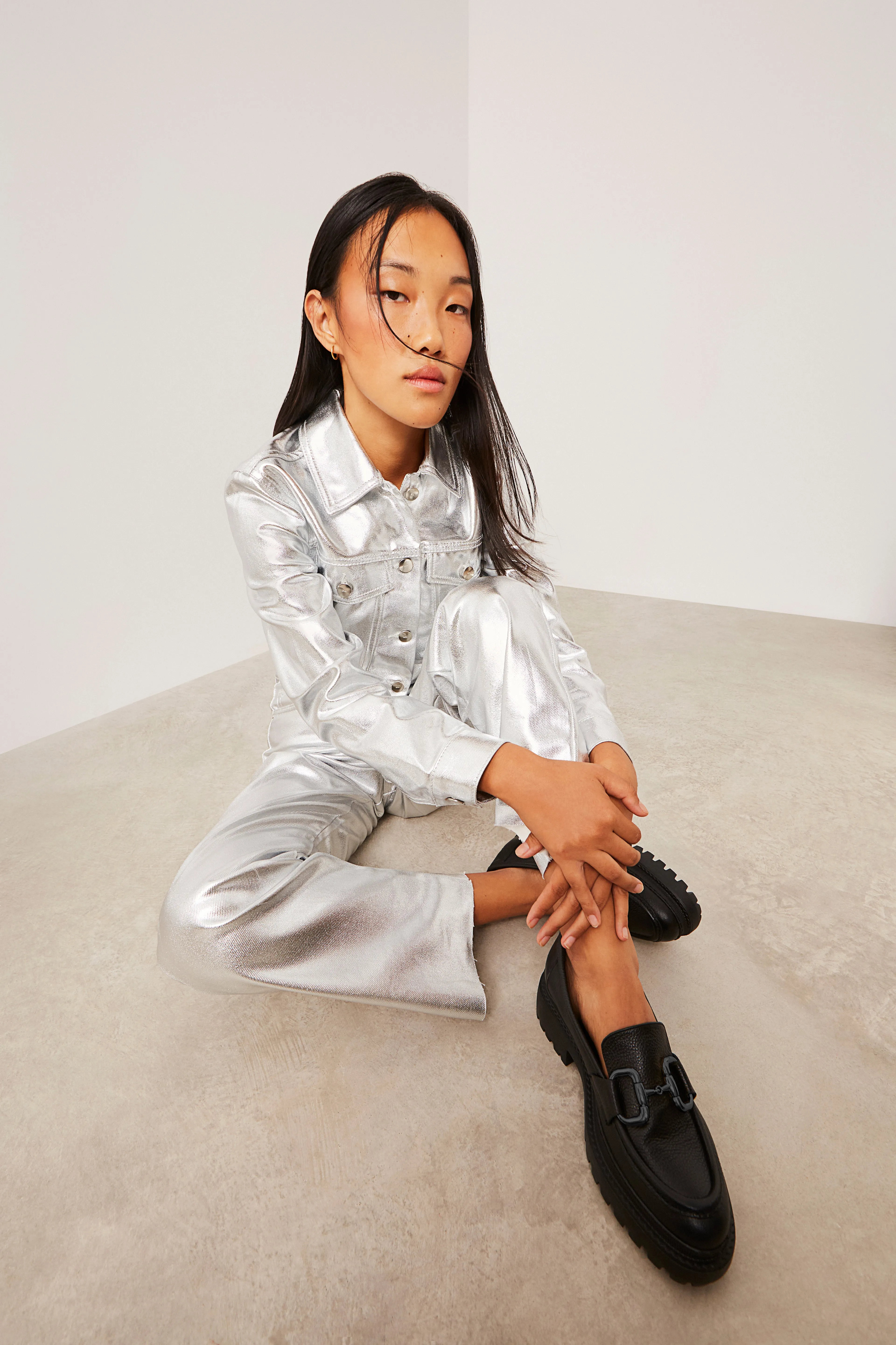 JANE BLACK EXTRA LIGHT SNAFFLE LUG SOLE LOAFER