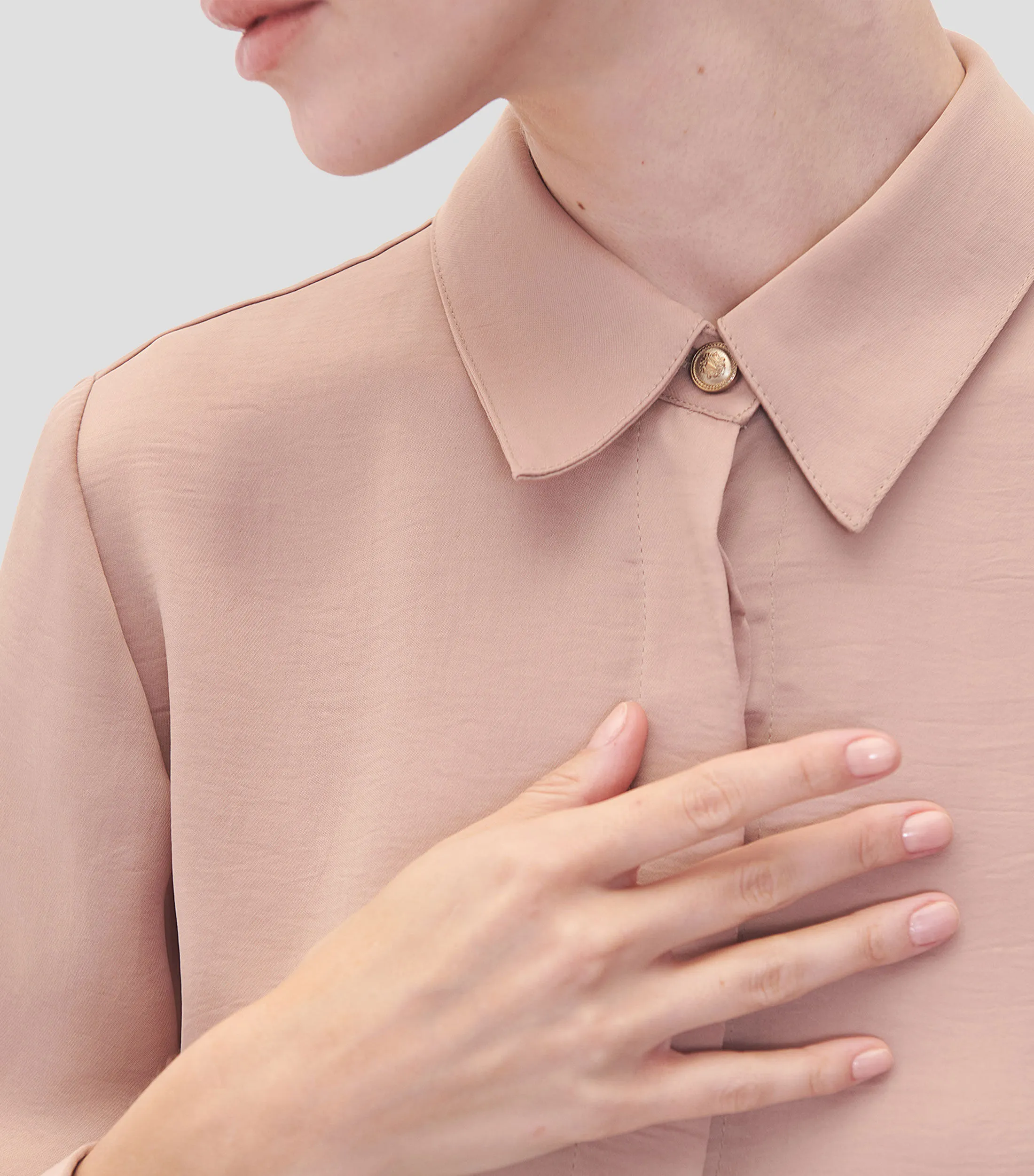 Julio Blusa Camisera Satinada Puño Francés Mujer