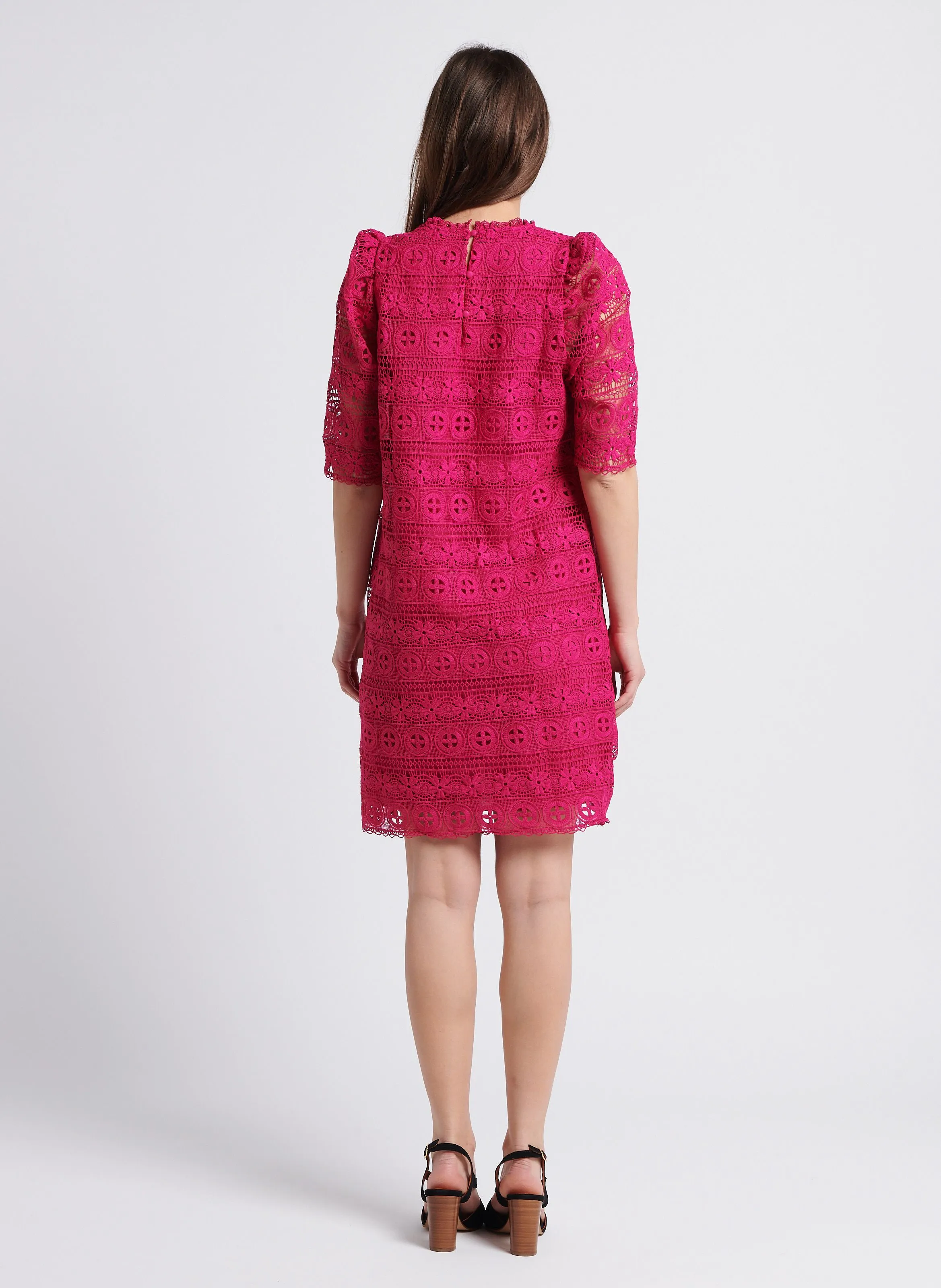 LA PETITE ETOILE ROTILIE  VESTIDO CORTO RECTO CON CUELLO REDONDO EN ROSA