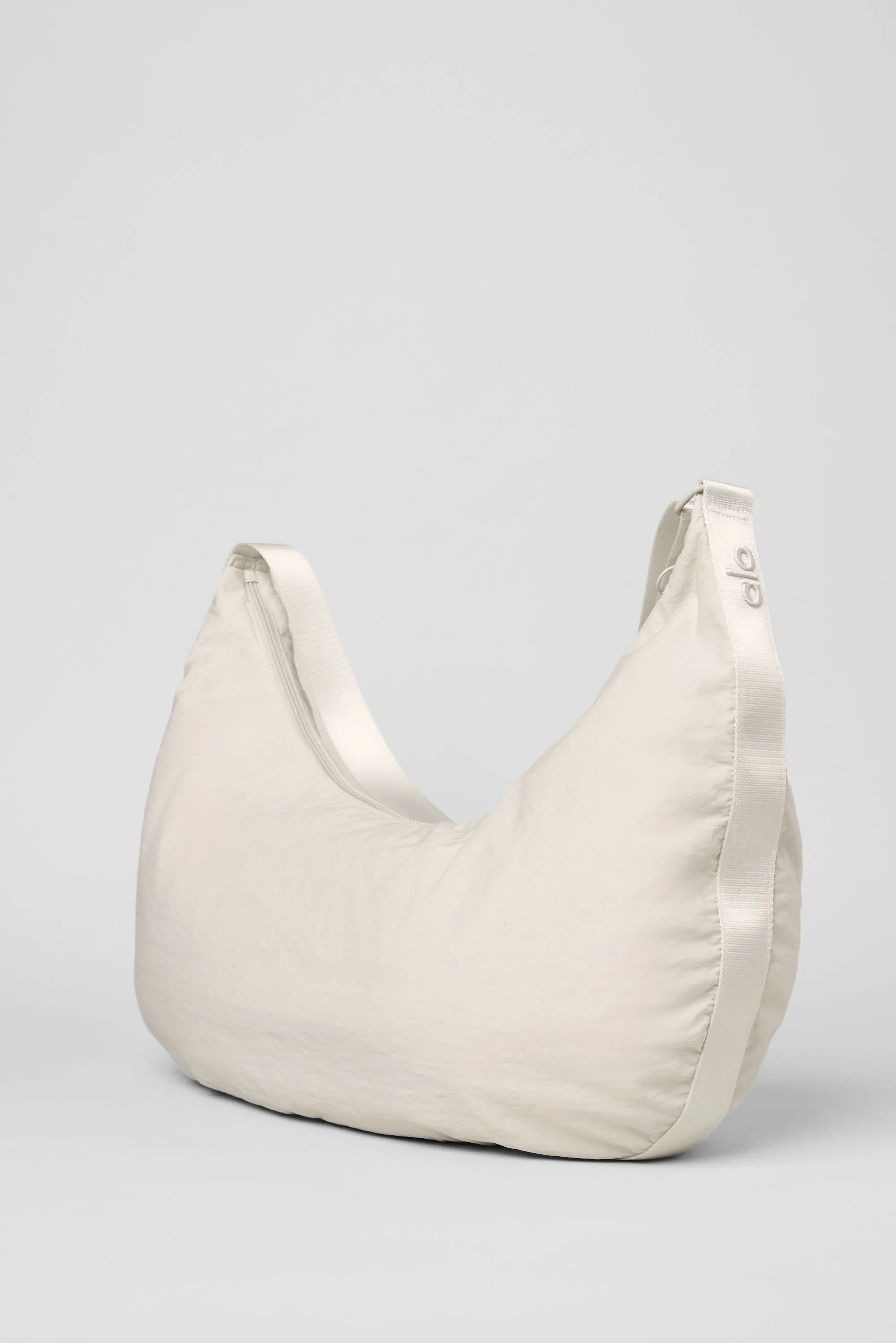 OM THE GO GYM SLING BAG  BONE