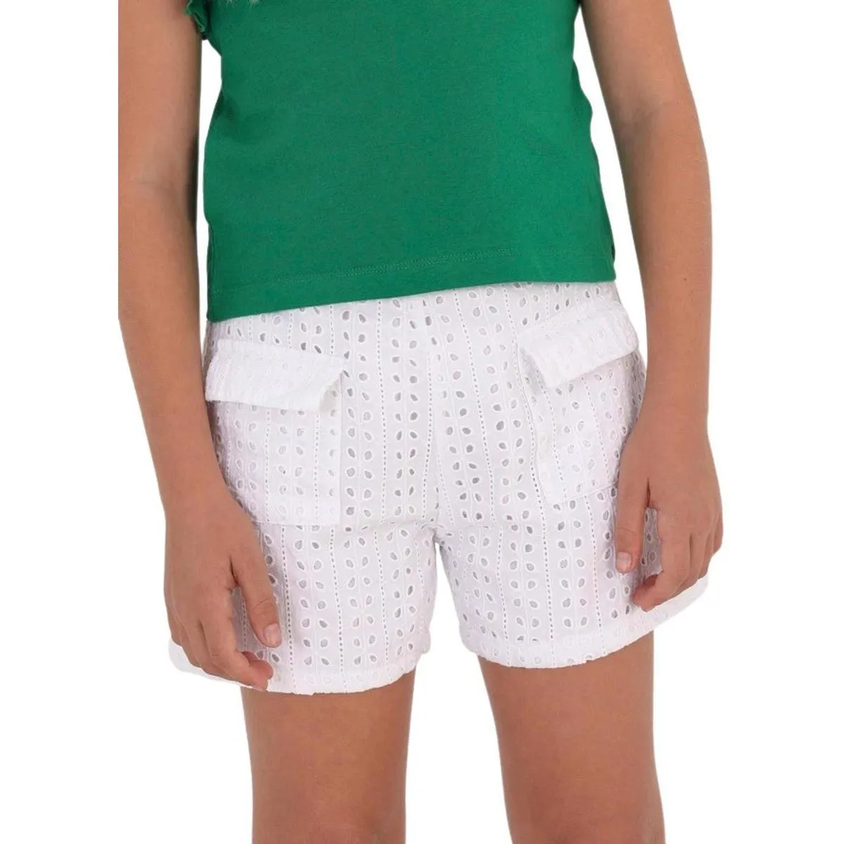 Pantalon corto perforado
