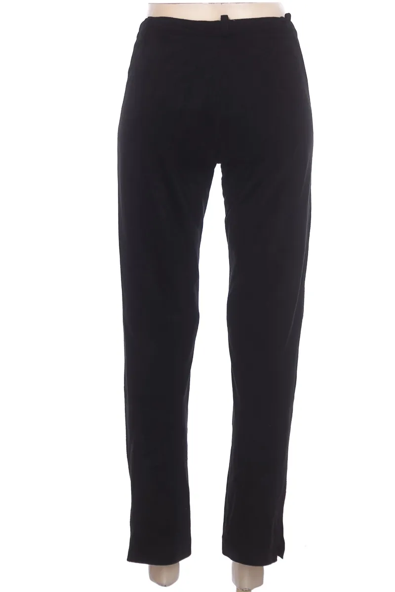 PANTALóN COLOR NEGRO  CLOSEANDO