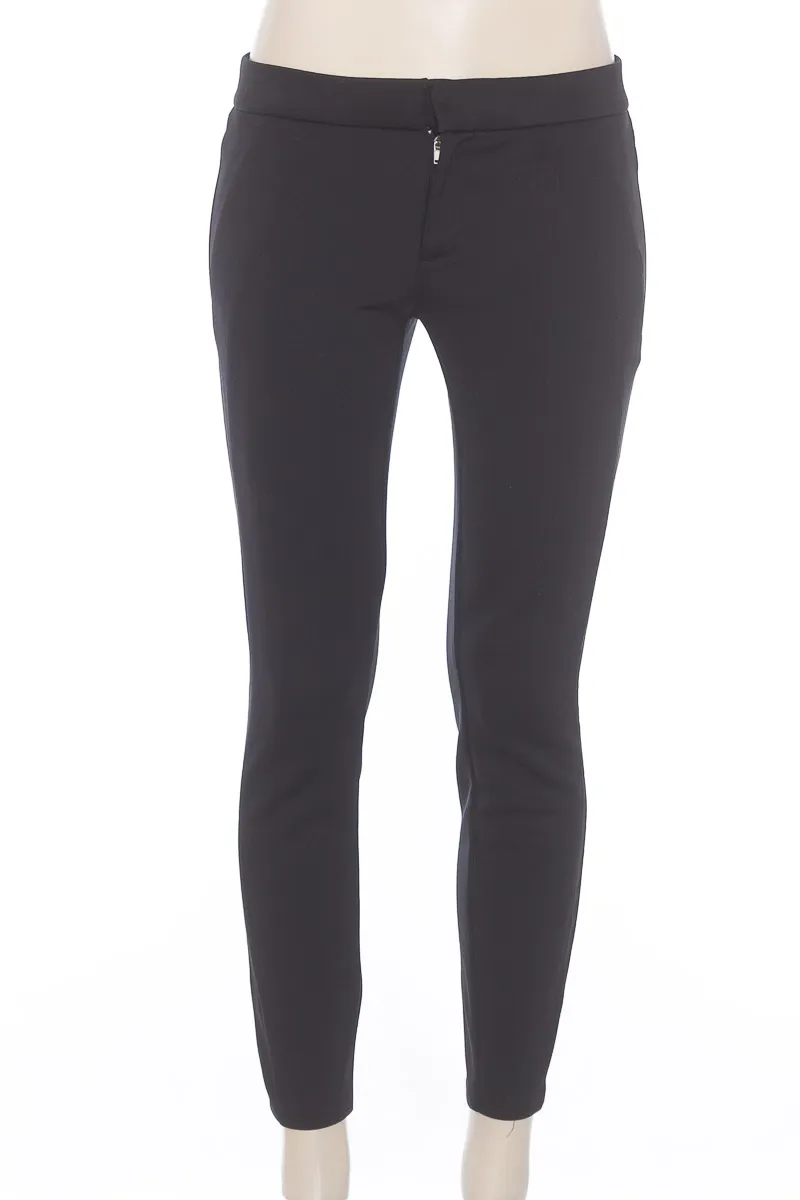 PANTALóN COLOR NEGRO  GAP