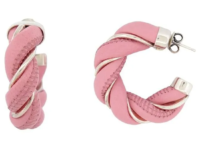 PENDIENTES BOTTEGA VENETA CRIOLES TWIST PENDIENTES DE CUERO ROSA Y PLATA 