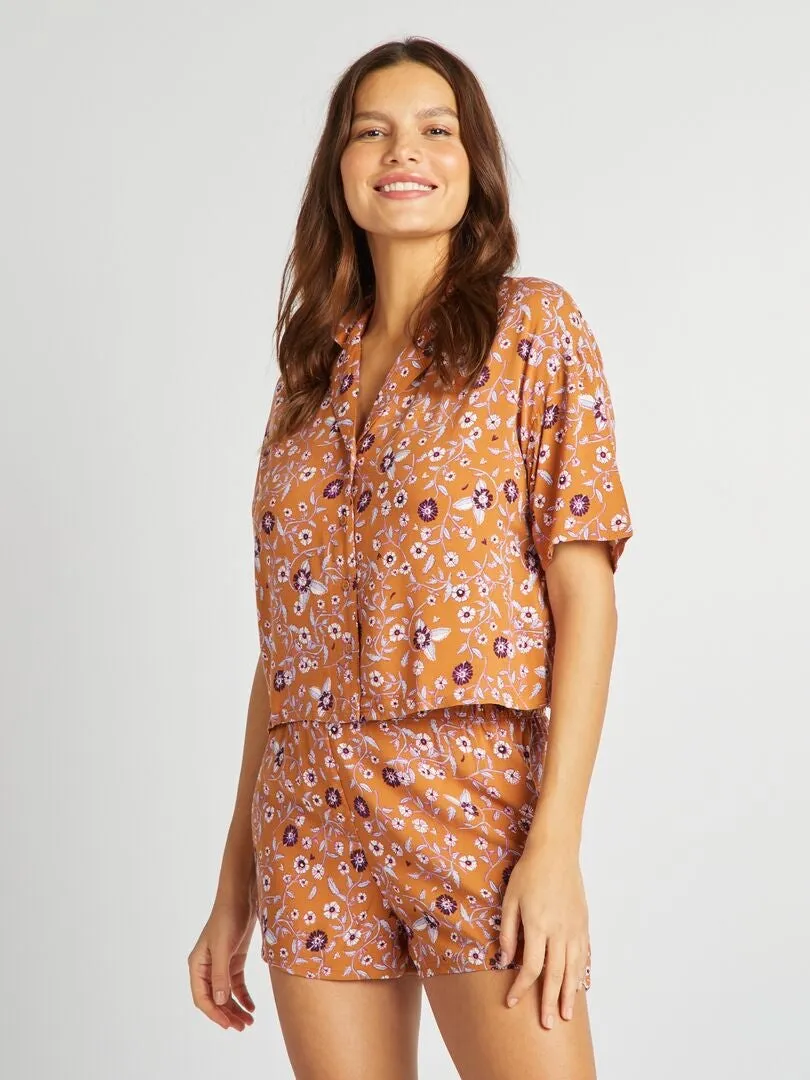 PIJAMA CON BLUSA + PANTALóN CORTO  ESTAMPADO DE FLORES  MARRON