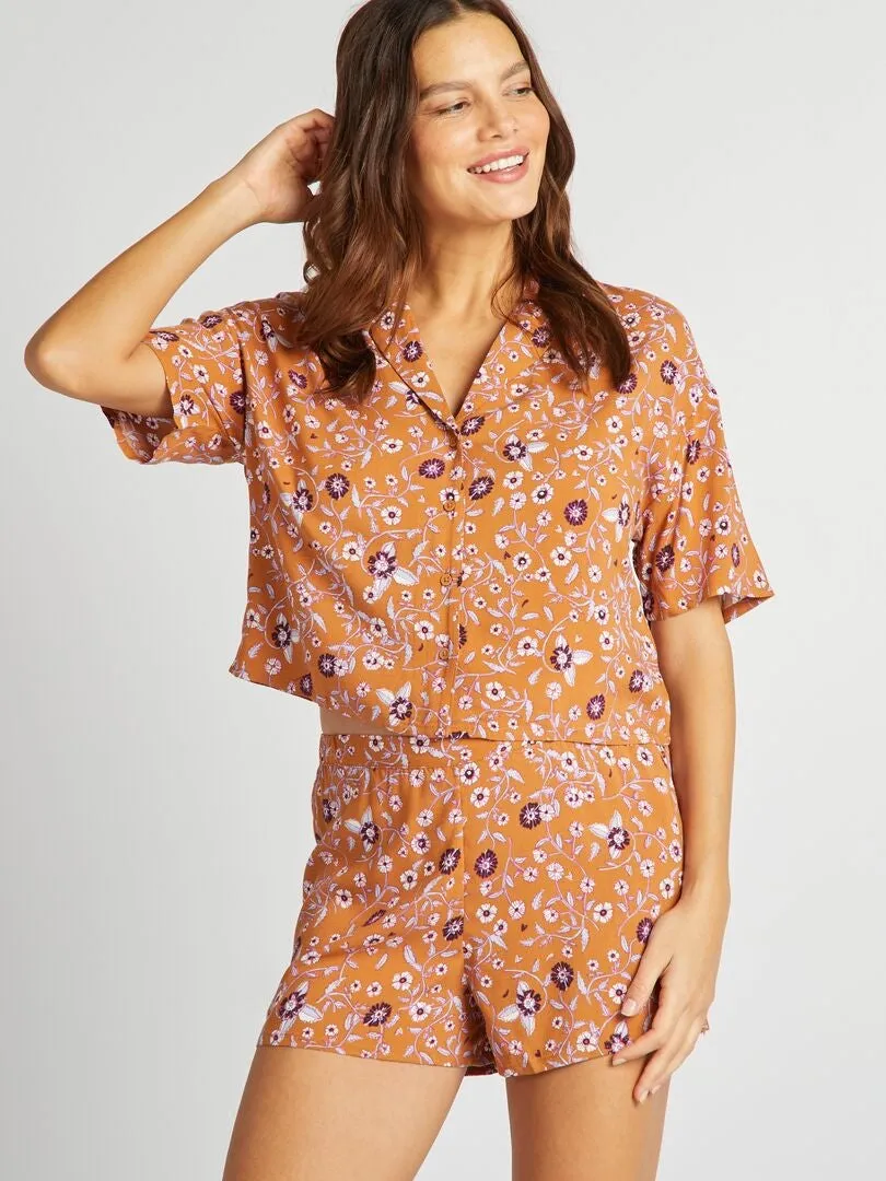 PIJAMA CON BLUSA + PANTALóN CORTO  ESTAMPADO DE FLORES  MARRON
