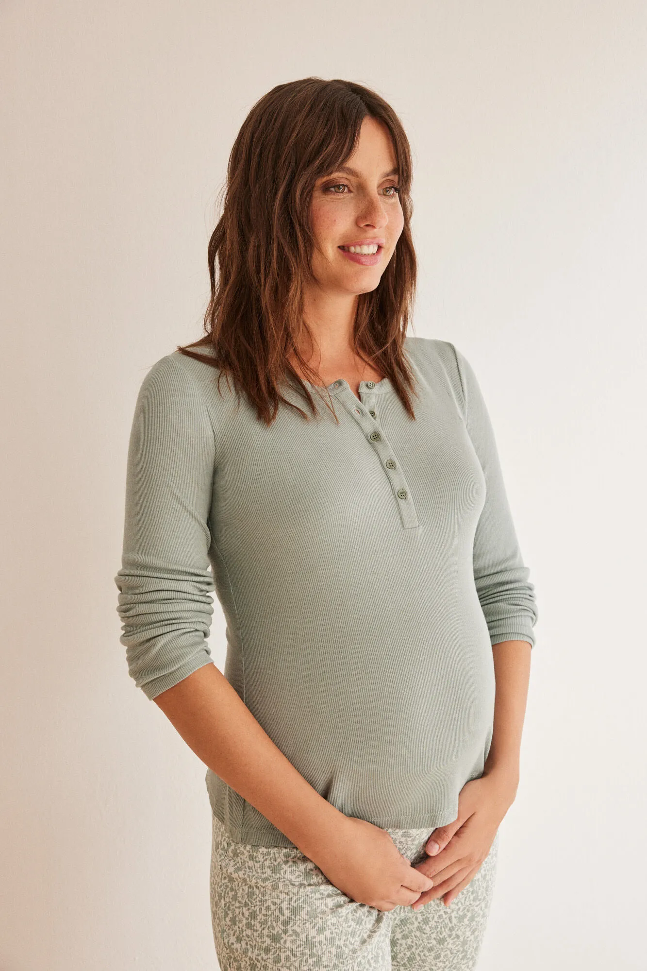 Pijama largo "maternity" flores verde