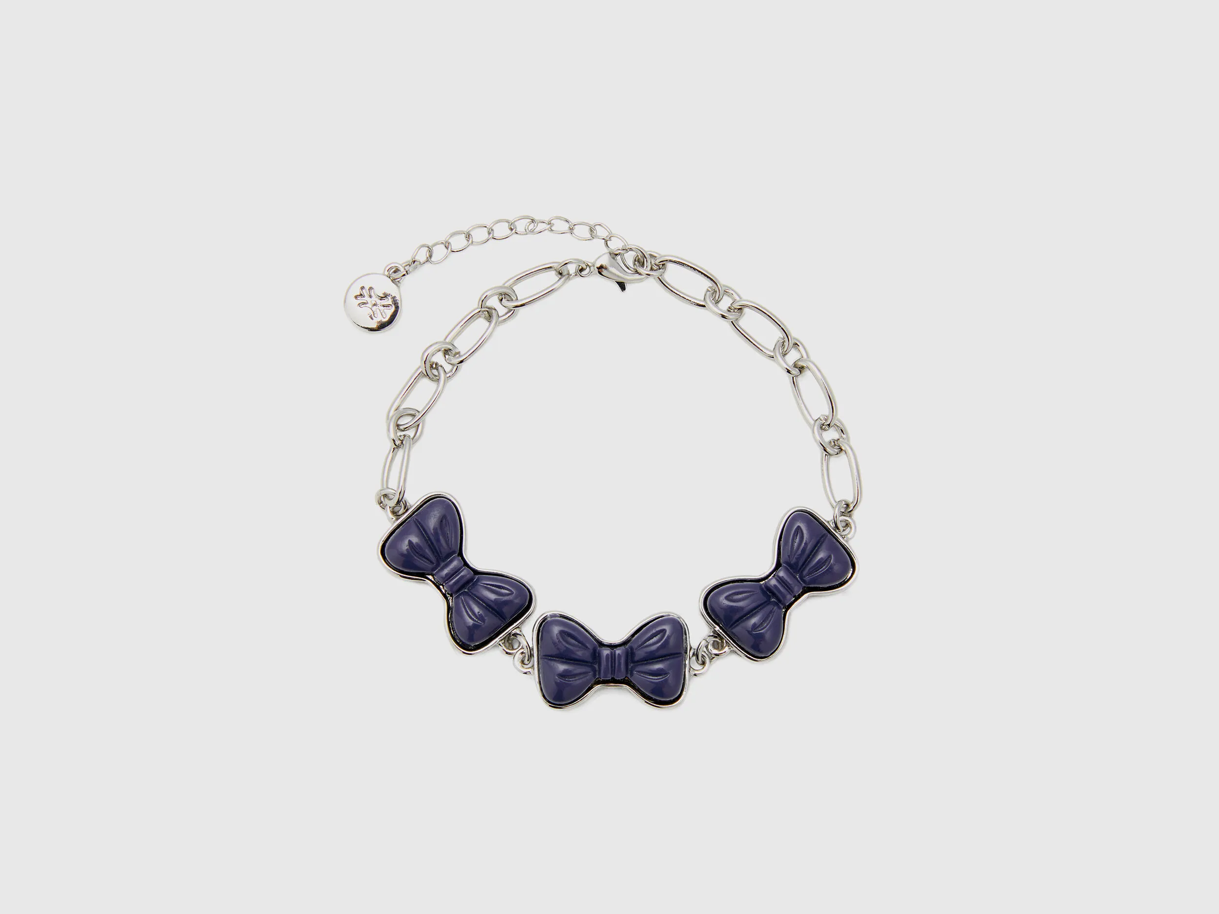 Pulsera con lazos azul oscuro