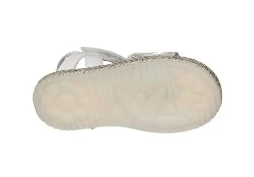 Sandalia Blanca Velcro Flores Plata Grabadas