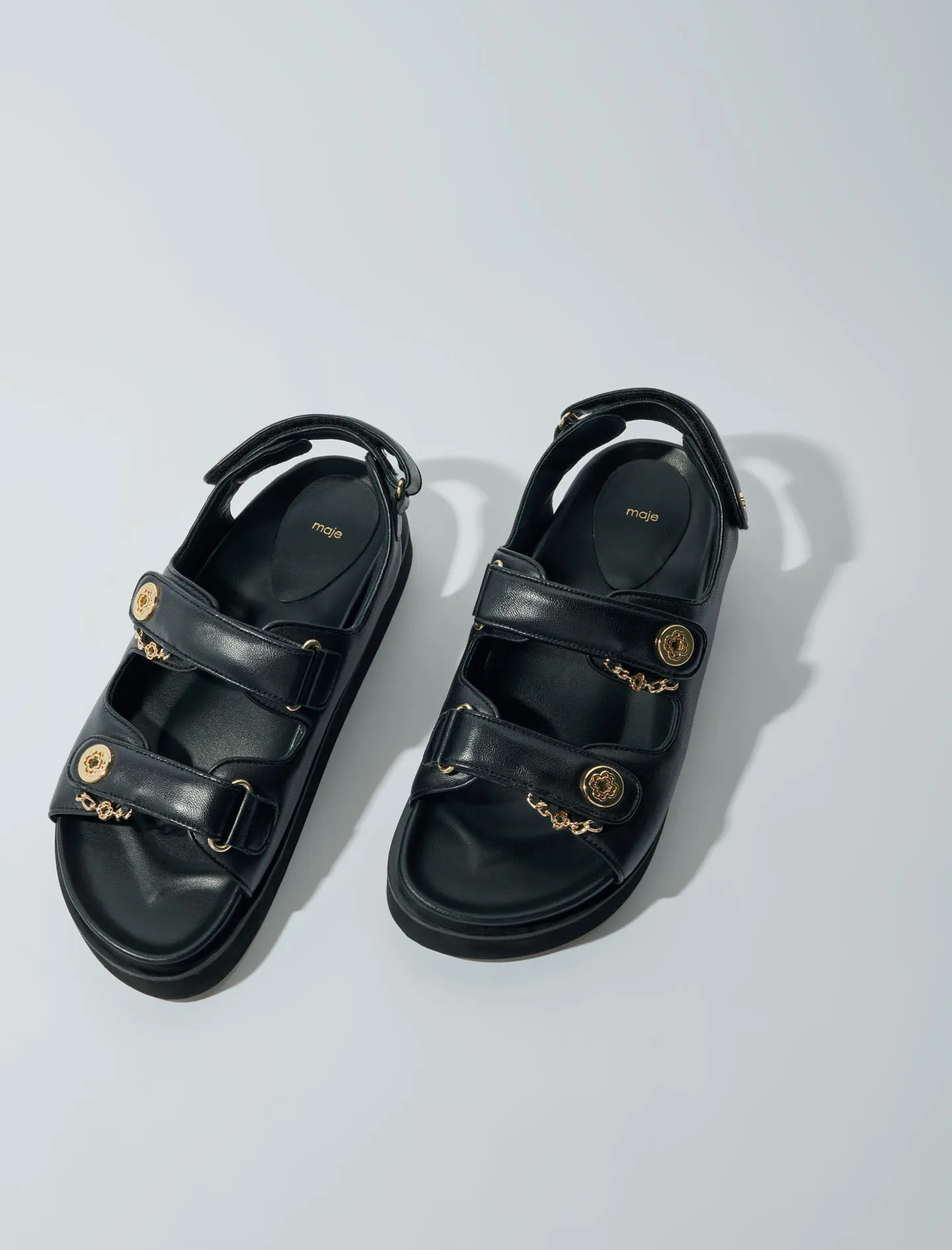 Sandalias de piel planas
