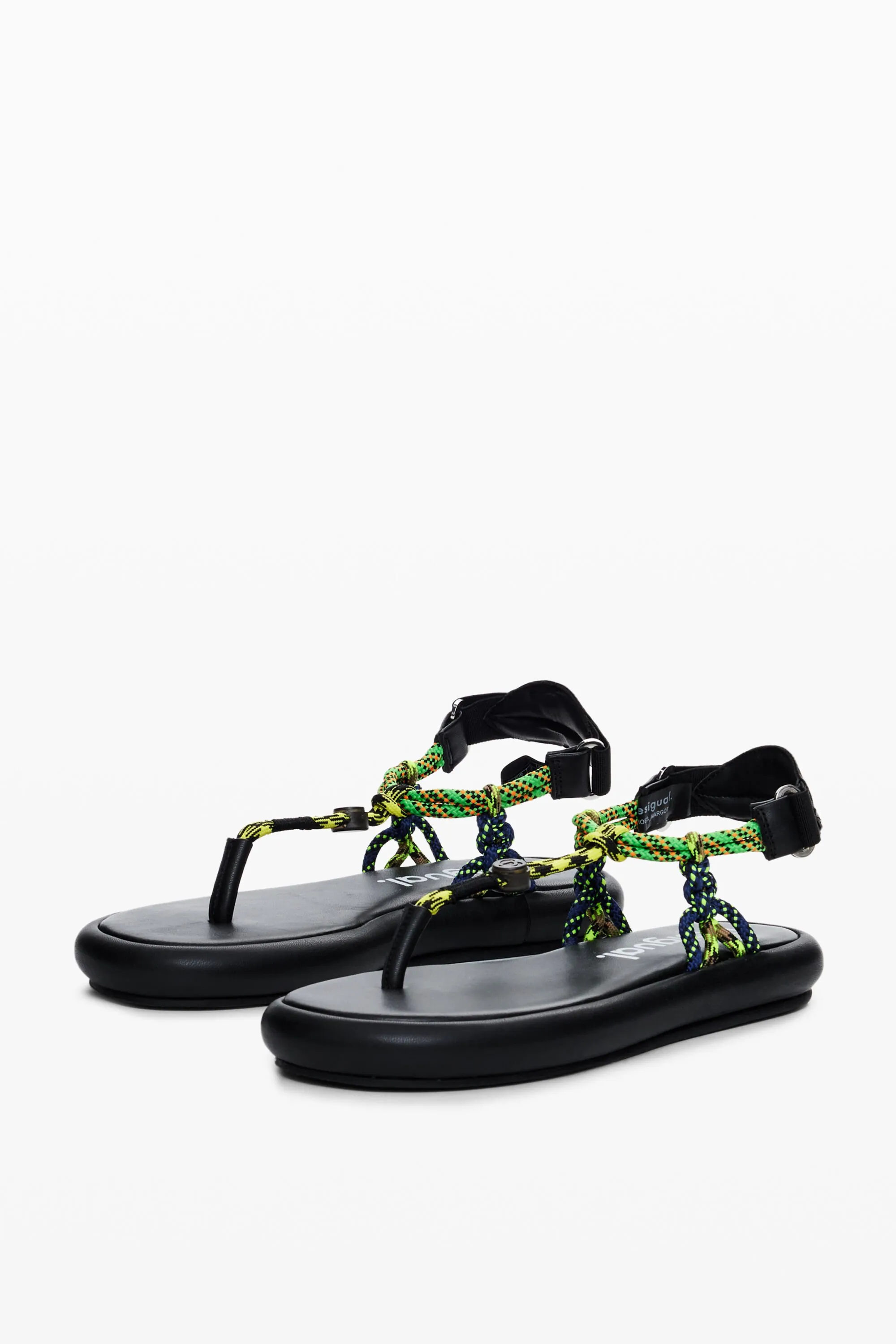 Sandalias planas cuerda