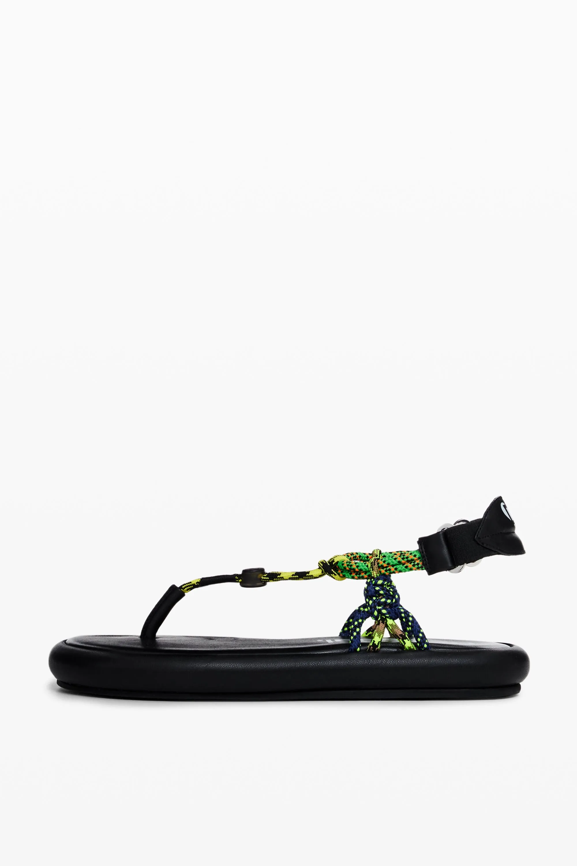 Sandalias planas cuerda