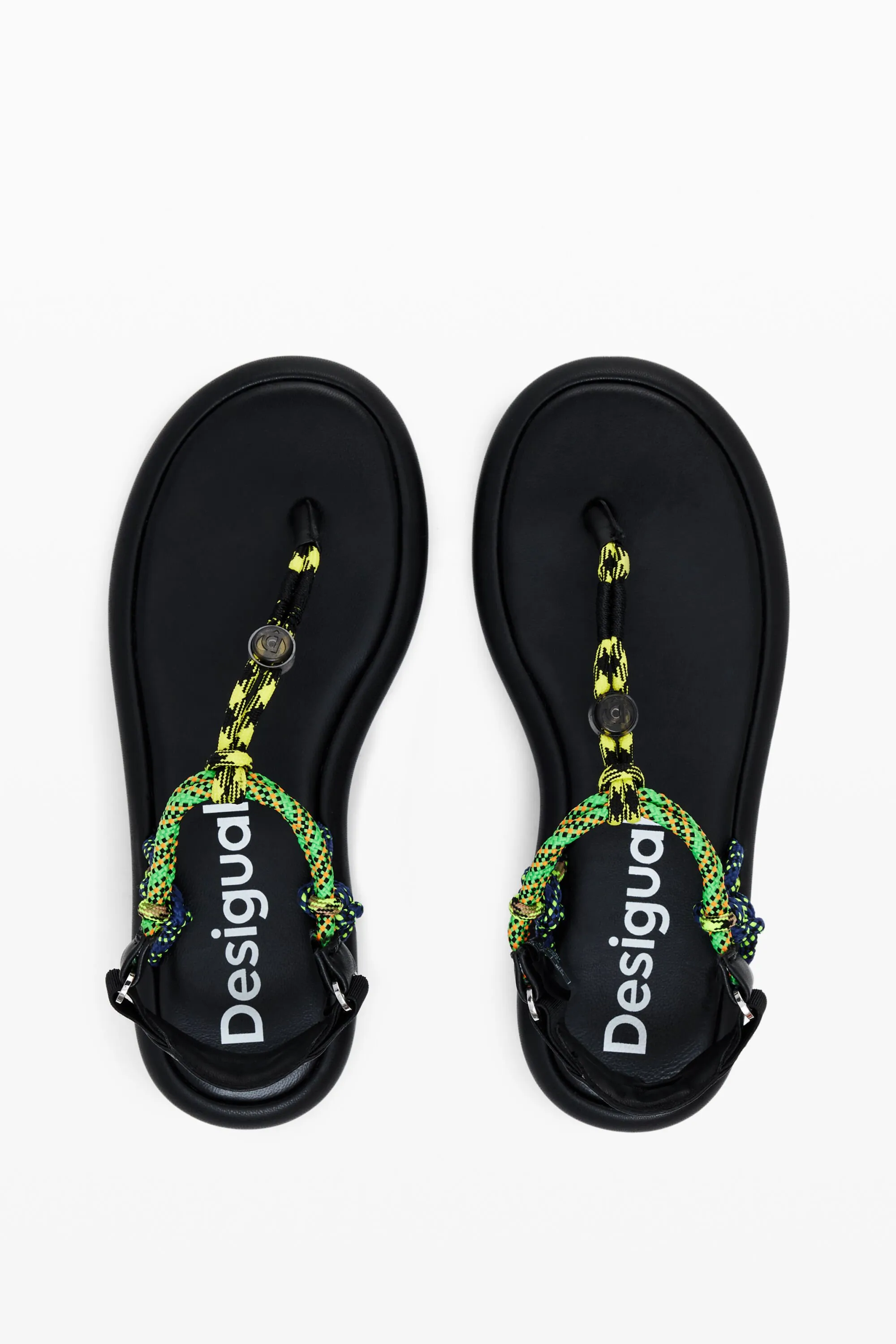Sandalias planas cuerda