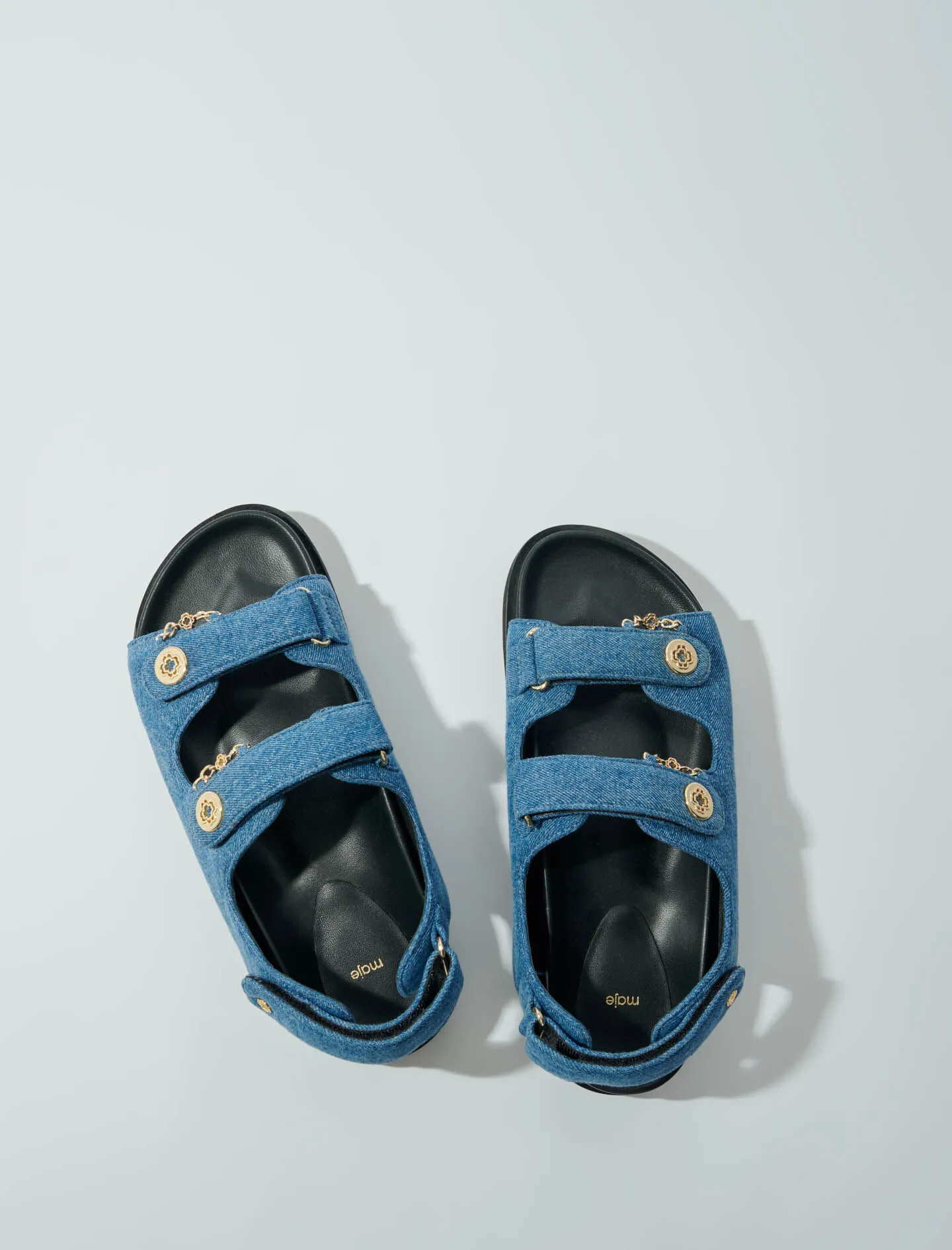 Sandalias planas de denim