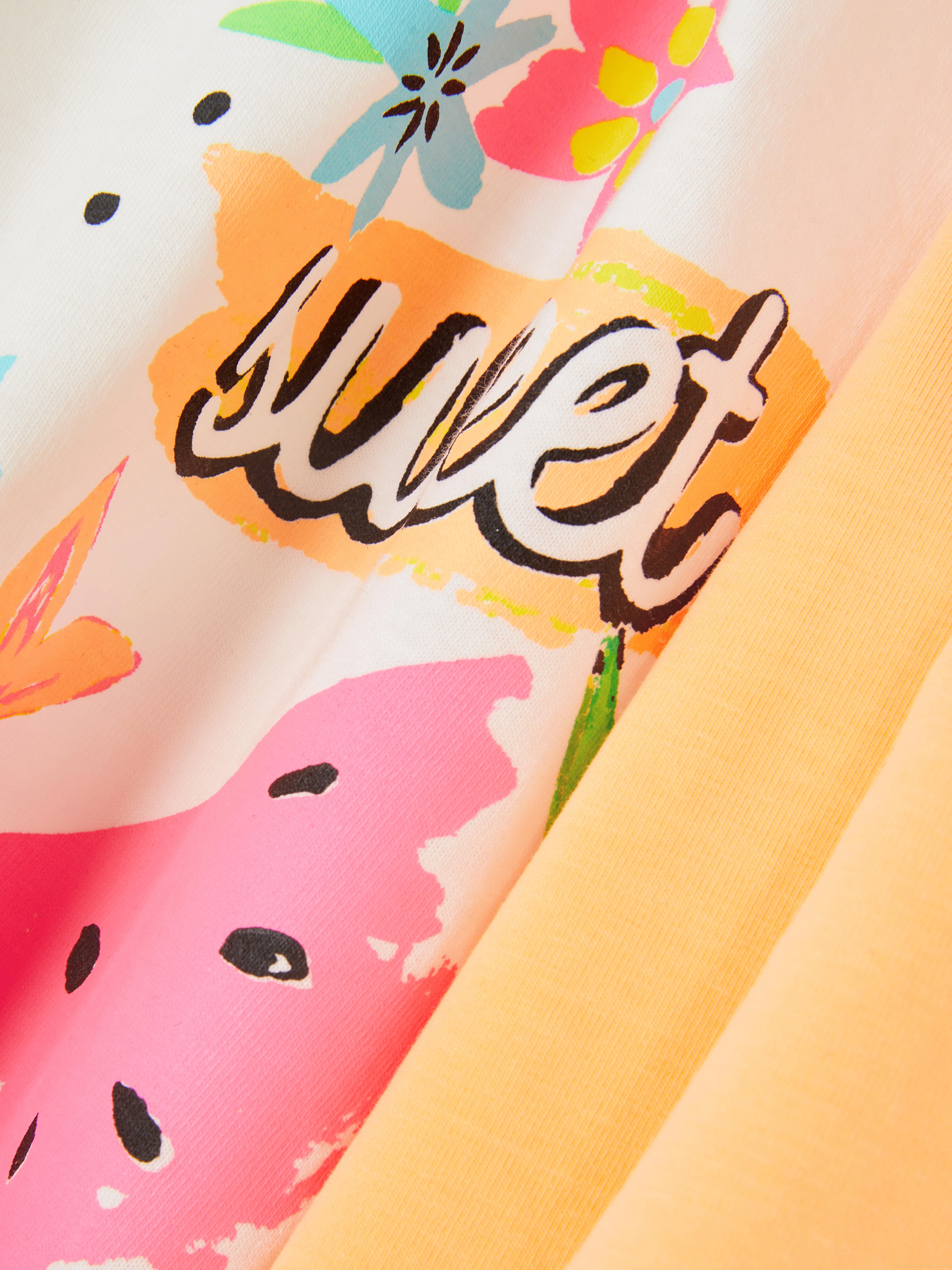Set de camiseta gráfica y pantalones cortos a juego