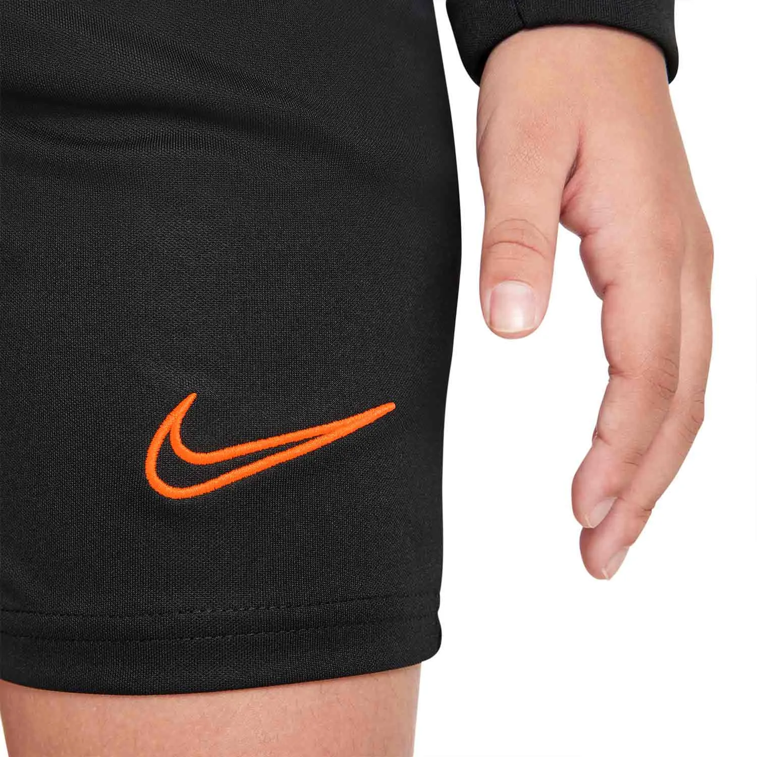 SHORT NIKE DRIFIT ACADEMY 21 NIñO