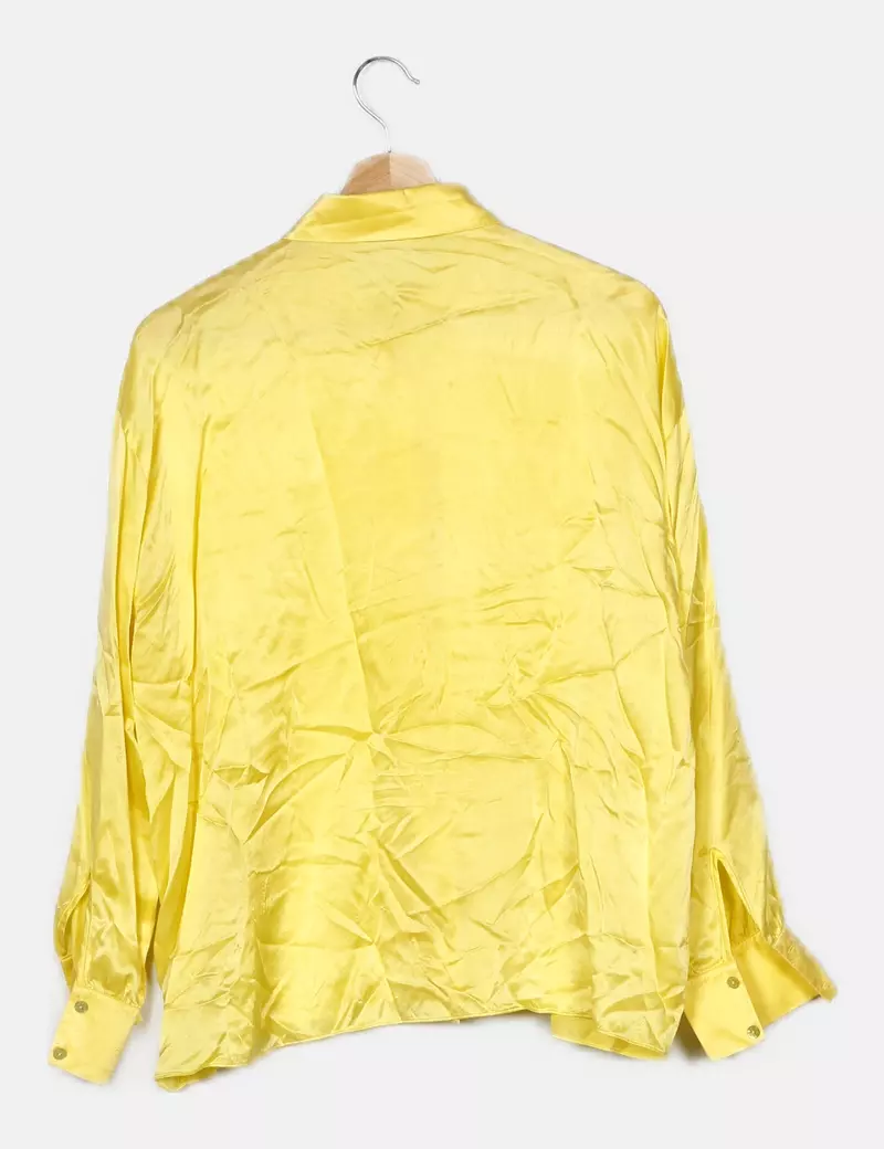 Uterqüe Camisa satén amarillo manga larga
