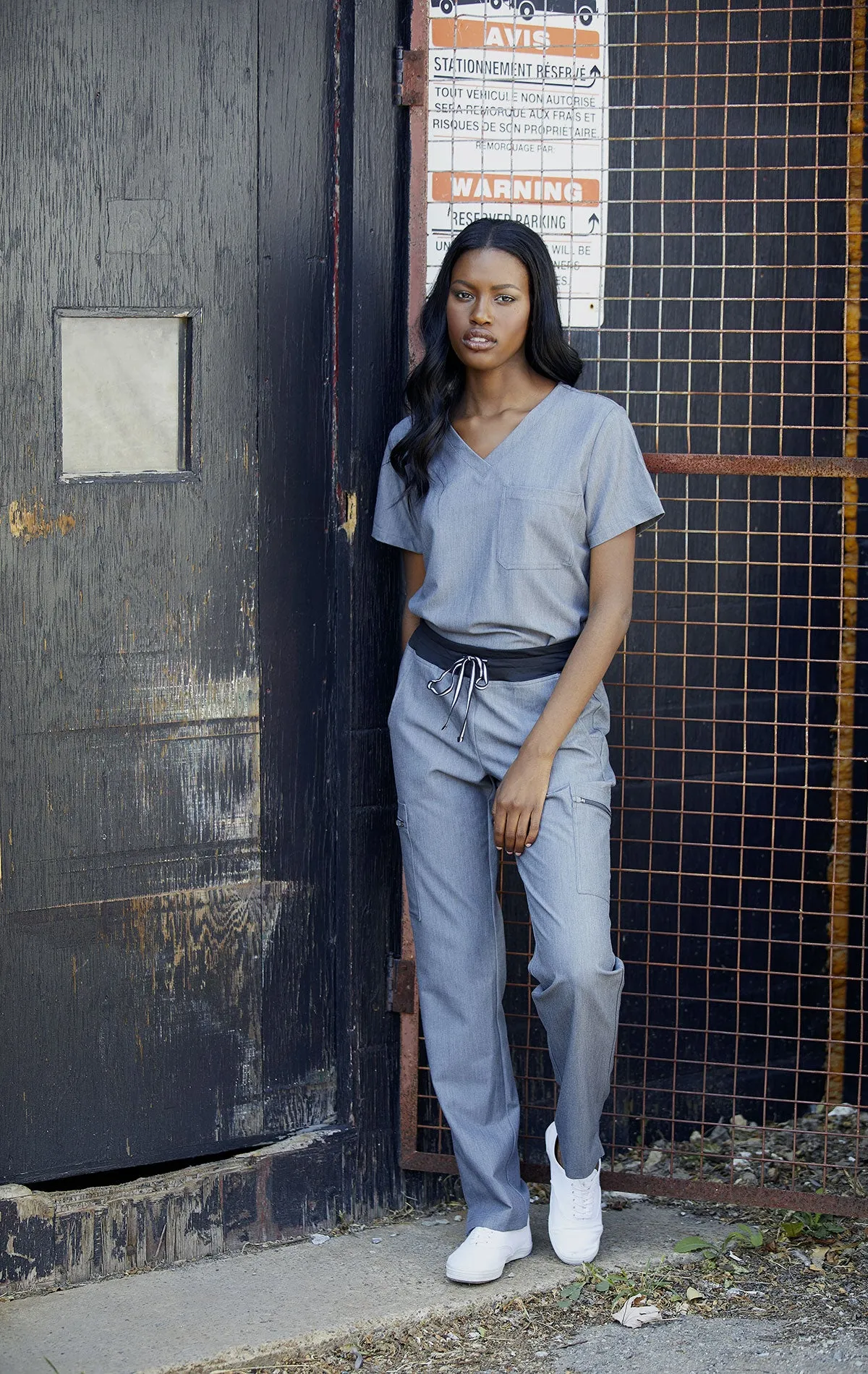 VTESS ZIPPED CARGO POCKETS PANT WITH DECORATIVE TAPE DRAWSTRING