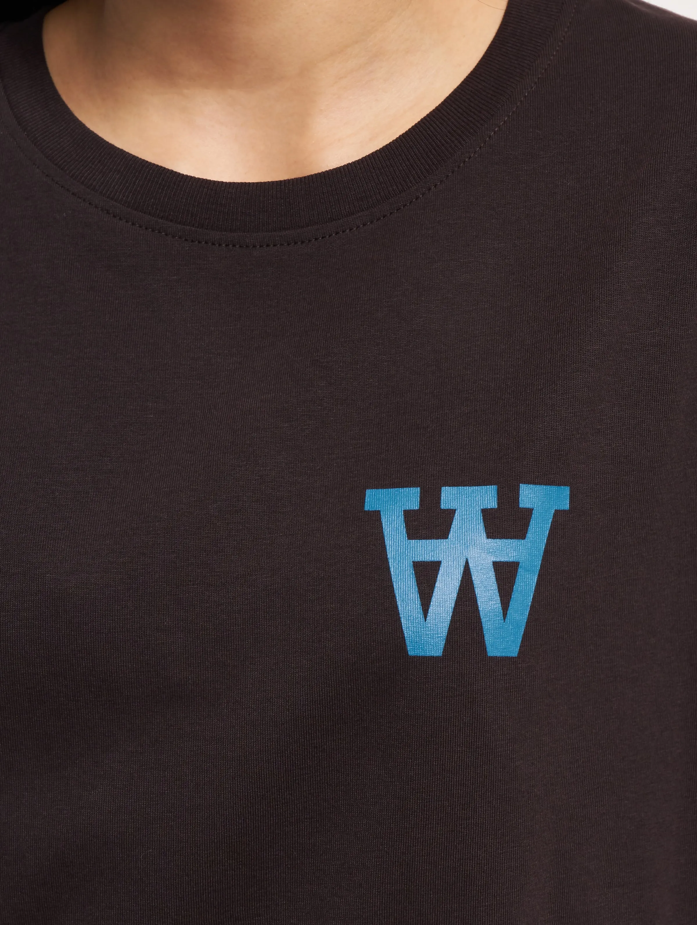 WOOD WOOD WOOD WOOD ACE CHEST PRINT TSHIRT