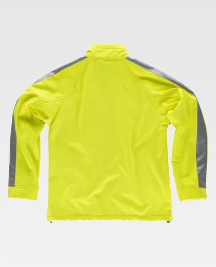 Workshell de alta visibilidad con una cinta reflectante en mangas Amarillo A.V.
