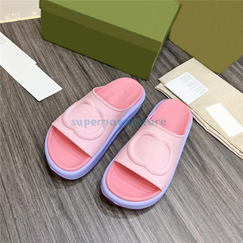 Zapatilla de moda Plataforma de enclavamiento en relieve Diapositiva de goma sandalias de diseñador zapatos de mujer marfil negr