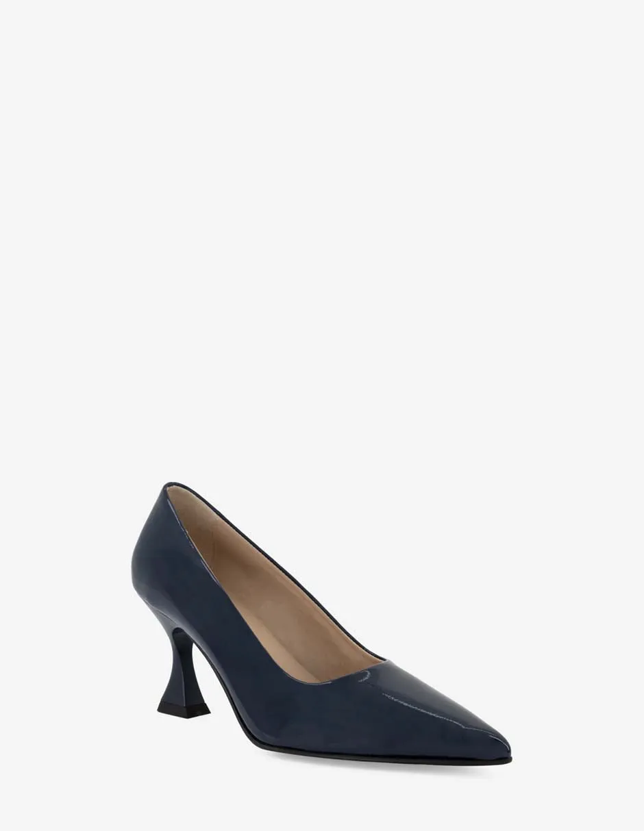 Zapatilla de piel charol color azul para mujer