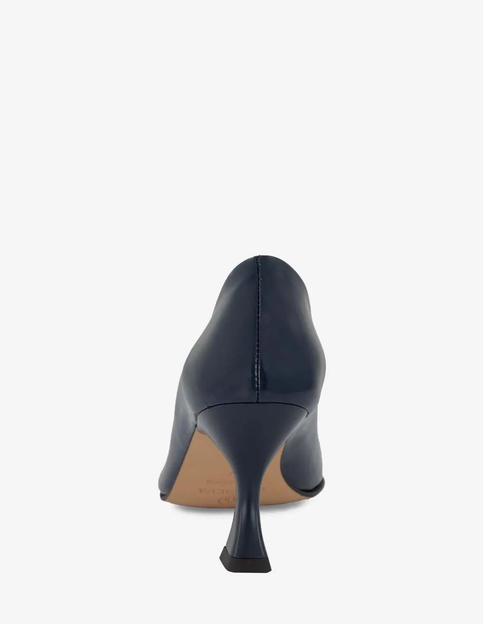 Zapatilla de piel charol color azul para mujer